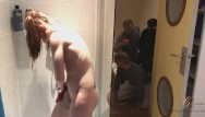 Отчим и его три друга ганг бангуют падчерицу